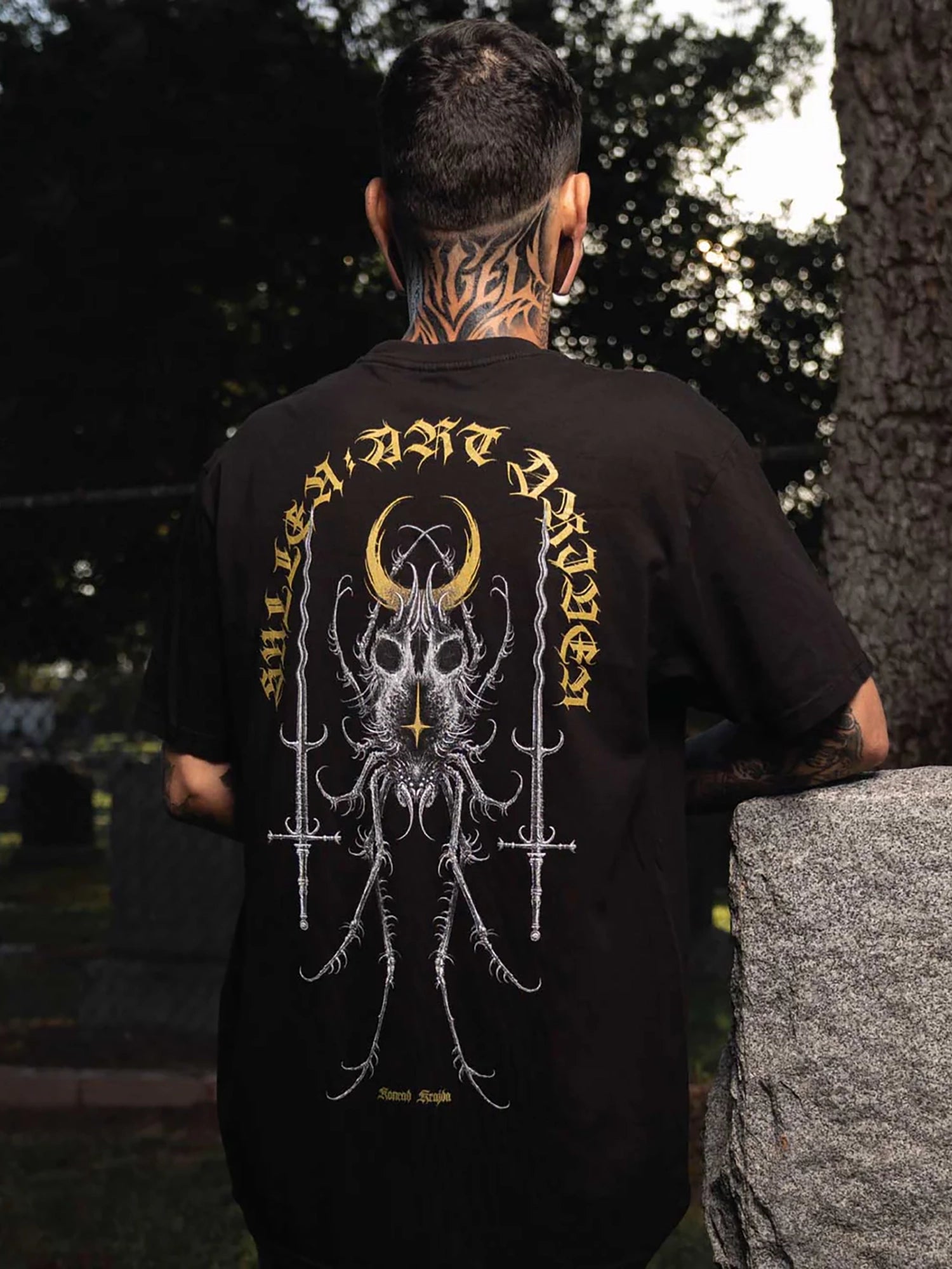 Sullen Men's Arachnid Premium T-shirt