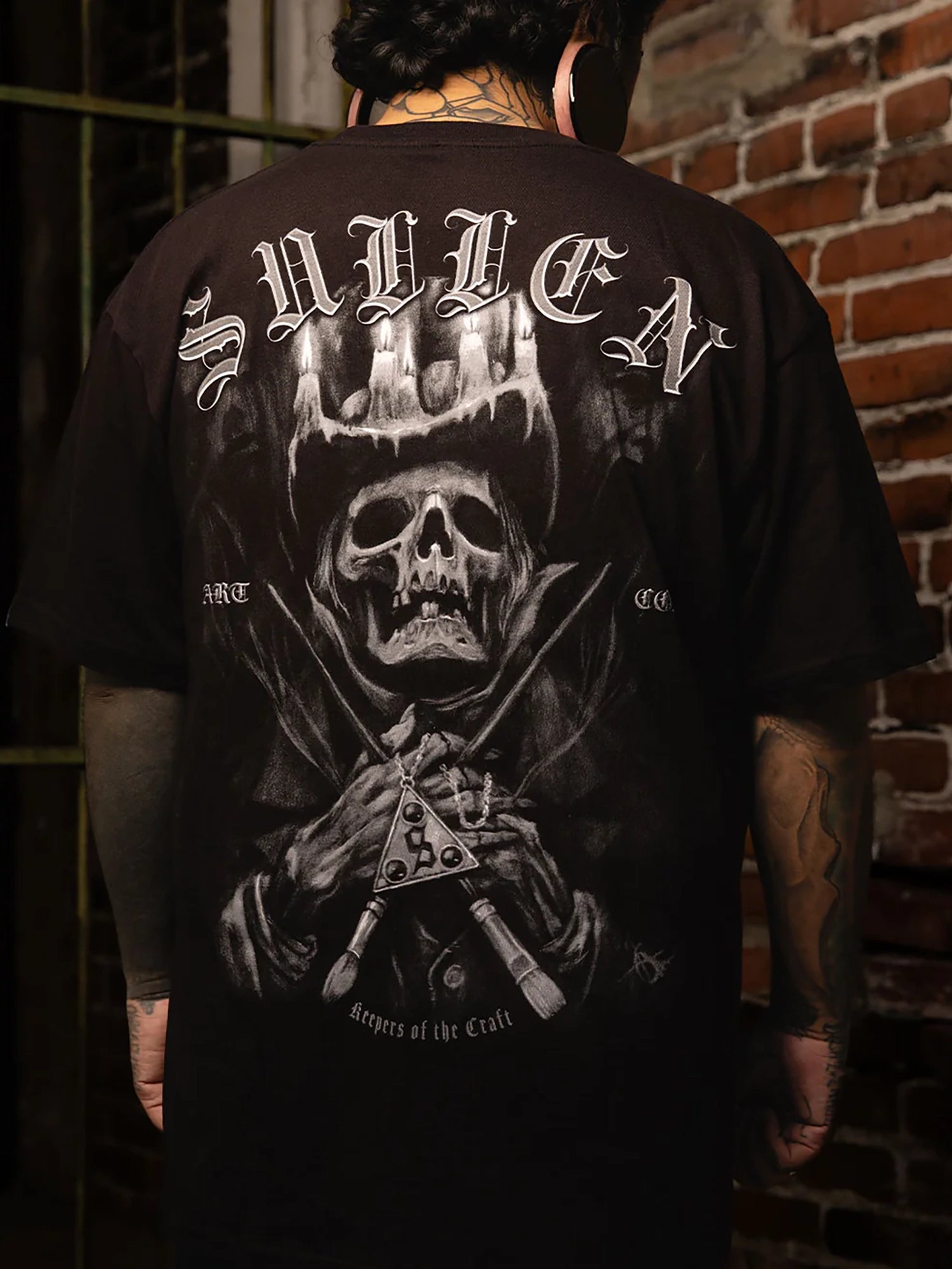 Sullen Men's Keepers Badge Standard Graphic Tee - Black