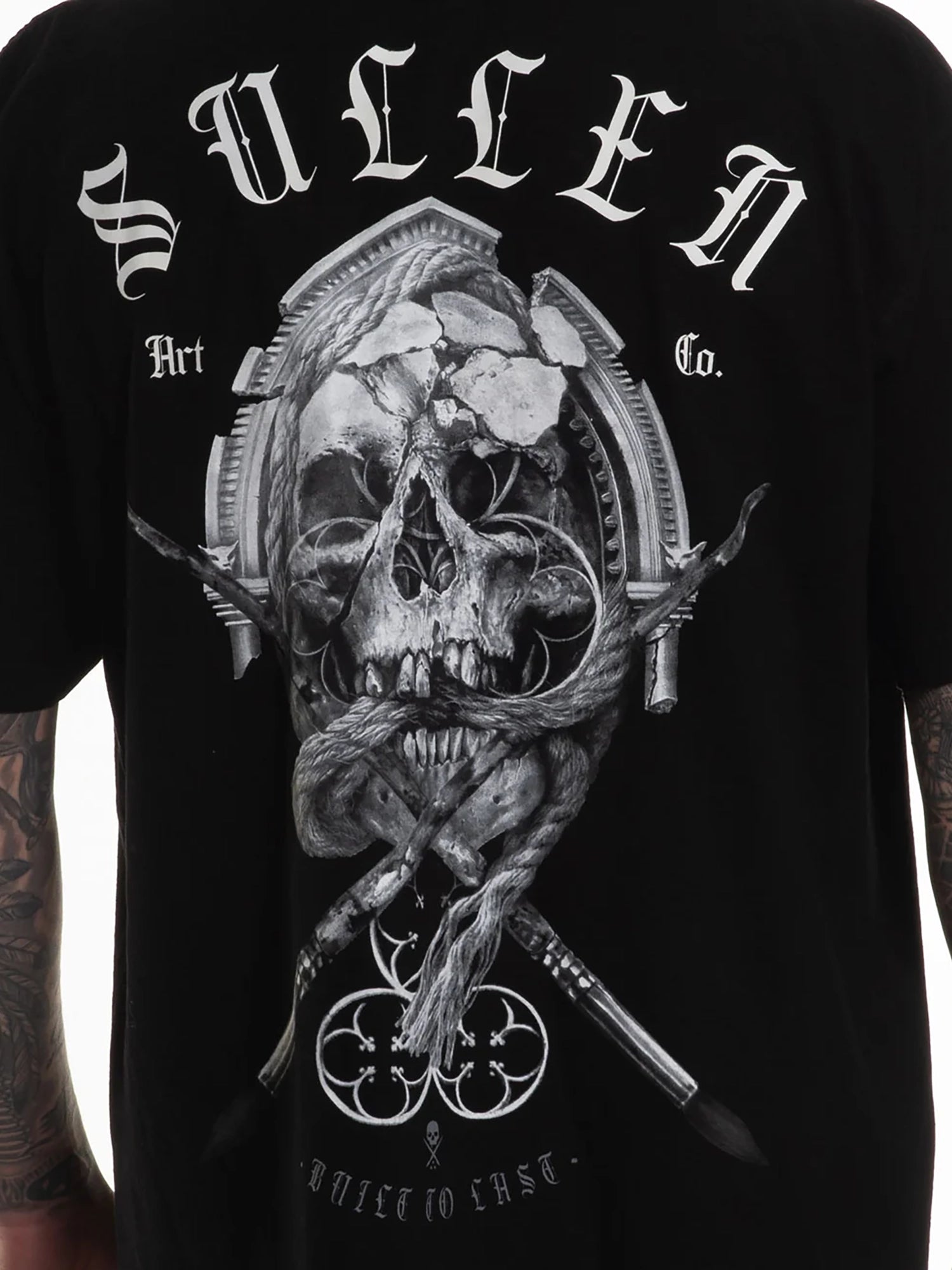 Sullen Men's Oculus Badge One Ton Graphic T-shirt - Jet Black