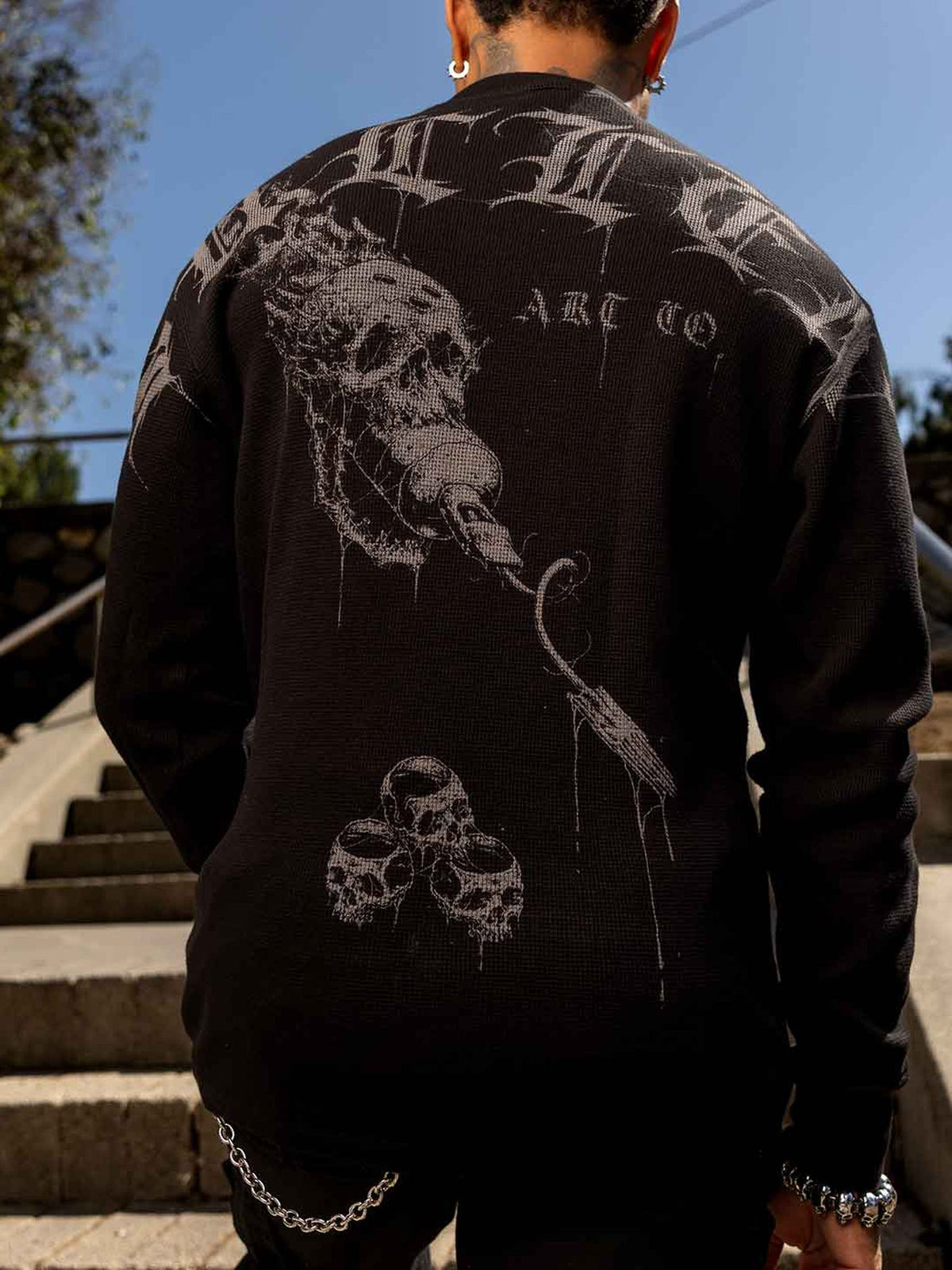 Sullen Scorpion black thermal, back outdoor styled view