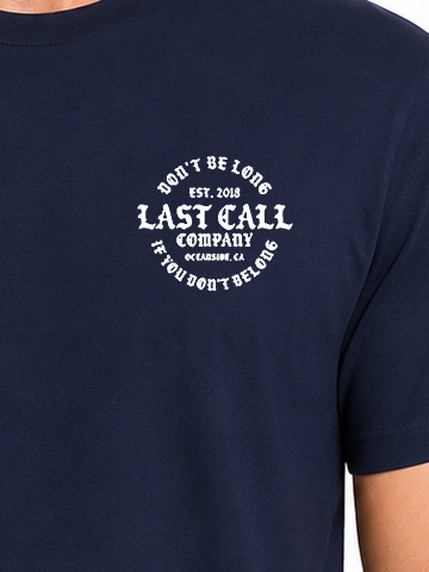 Last Call Co Belong Badge Men's Graphic T-shirt - Navy