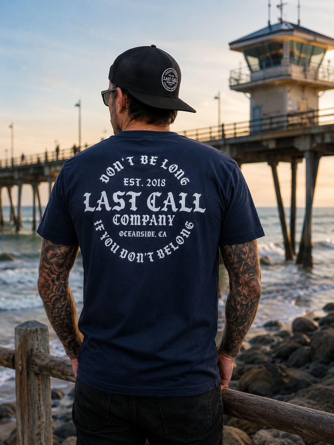 Last Call Co Belong Badge Men's Graphic T-shirt - Navy