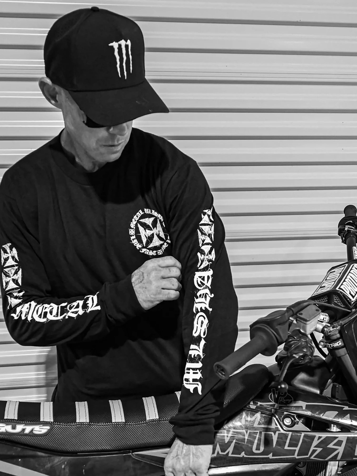 Metal Mulisha Men's Blacklist Long Sleeve Graphic T-shirt - Black