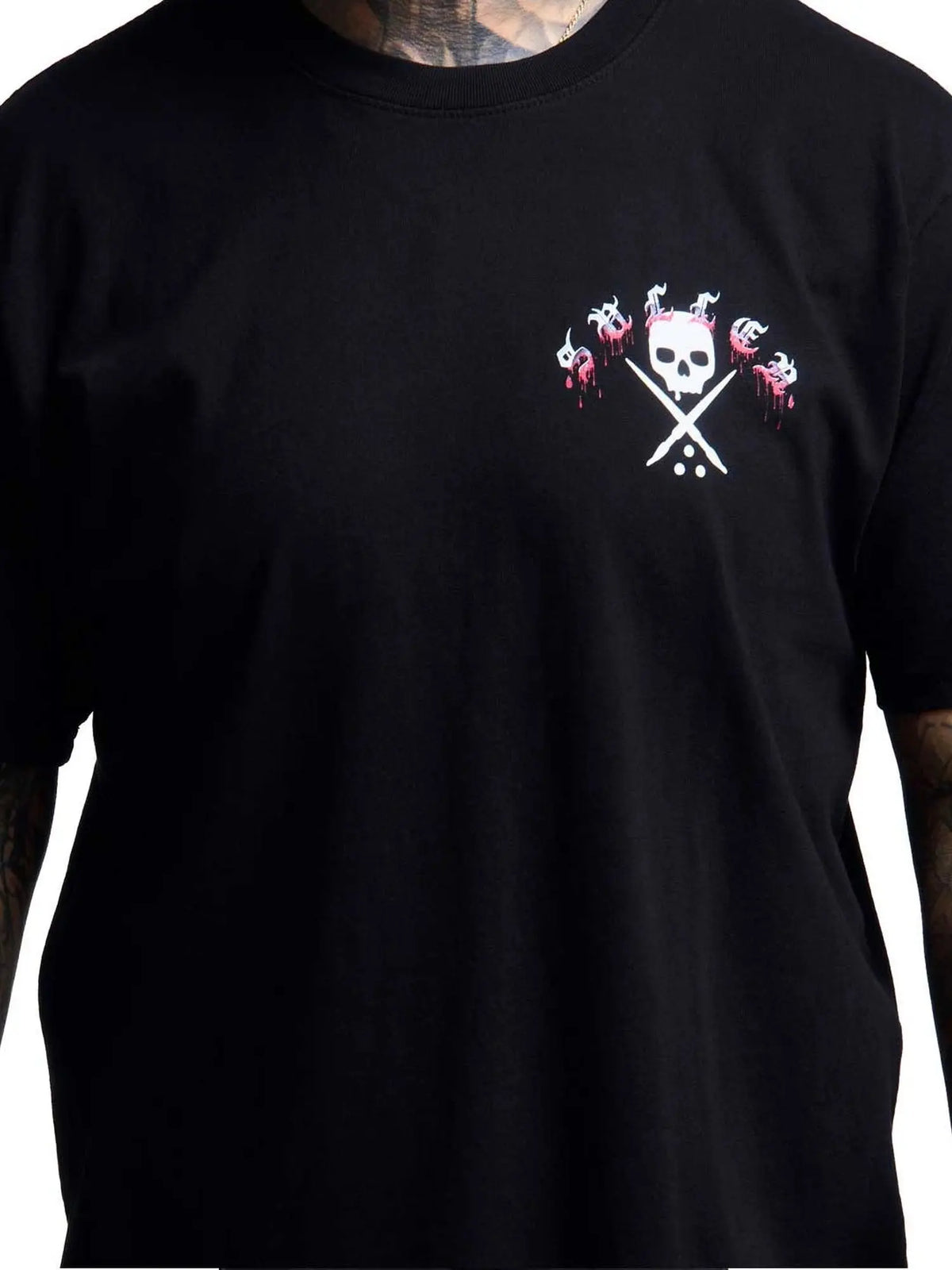 Close-up of the Horror Icon Lector skull-and-blades chest graphic